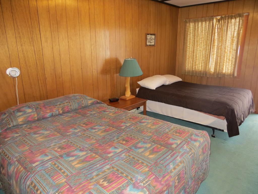 Resort Black Cat Guest Ranch Brule Mines