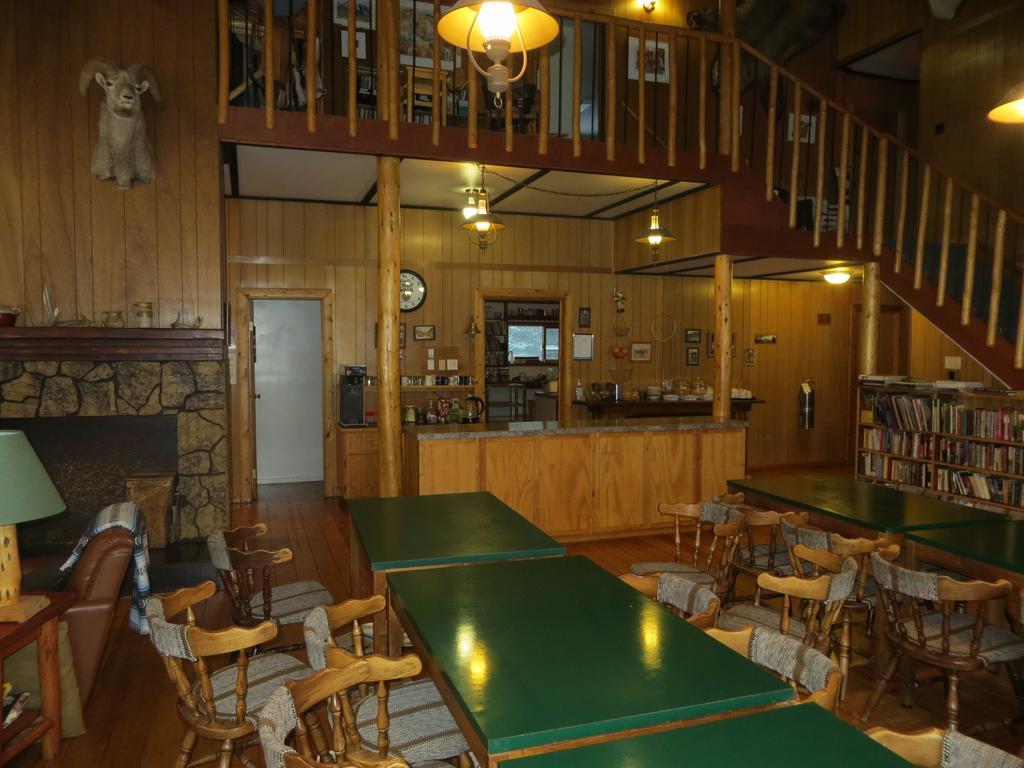 Resort Black Cat Guest Ranch