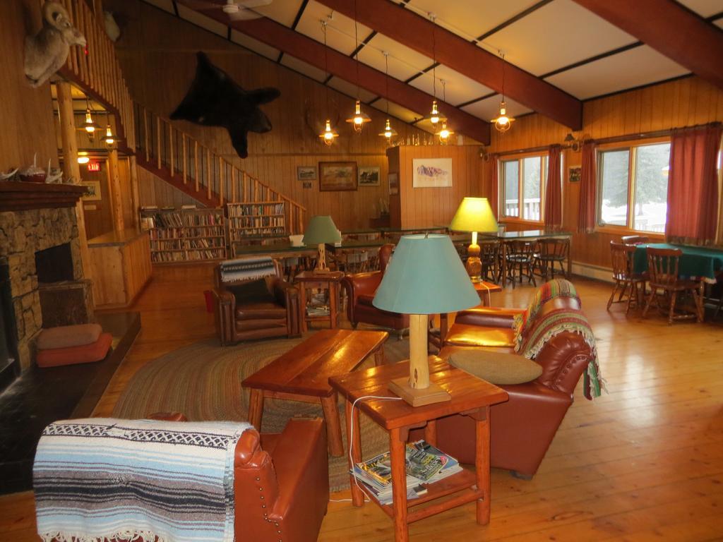 Black Cat Guest Ranch 3*